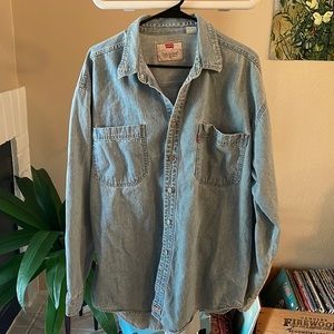 Levi's Vintage Red Tab rustic button down Shirt w/ Metal Buttons! Size Large!